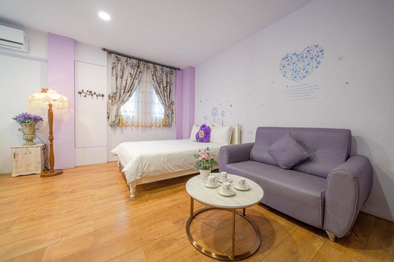 Aurora Castle Guest House Luodong Bagian luar foto