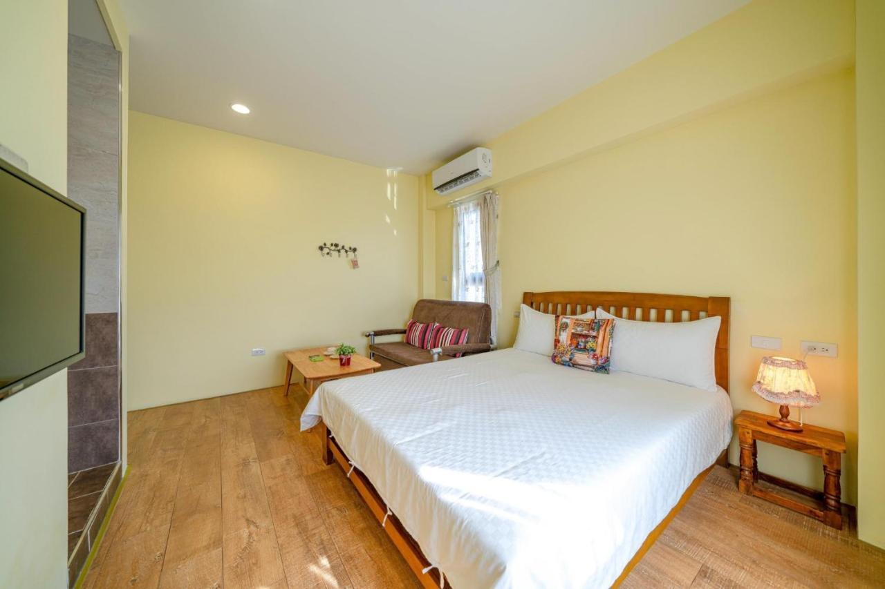 Aurora Castle Guest House Luodong Bagian luar foto